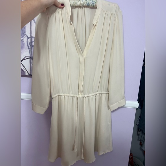 Babaton 100% Silk Cream Dress Size XS - Picture 2 of 6